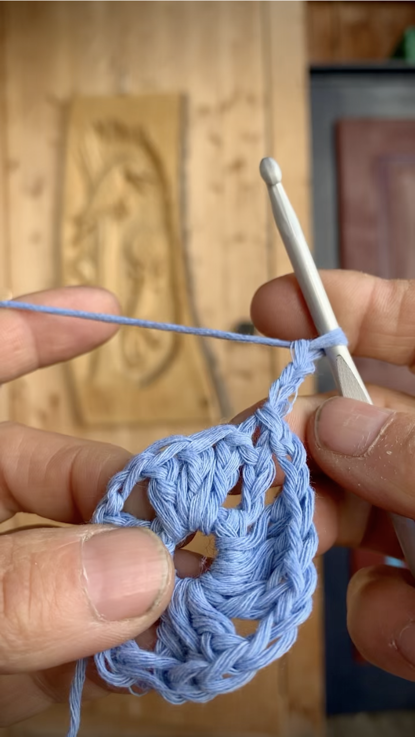 Tuto carré Granny pour faire une couverture avec des restes de laine