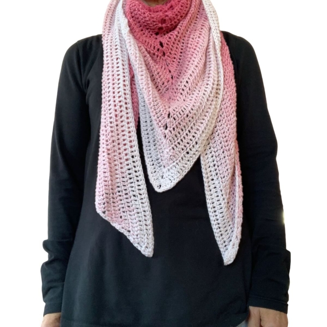 Châle rose coton crochet